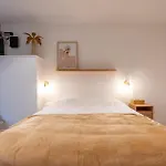 Apartamento Stylish Coastal With Fireplace & Terrace In