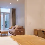 Stylish Coastal With Fireplace & Terrace In * 奥斯滕德