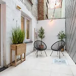 Apartamento Stylish Coastal With Fireplace & Terrace In Ostende