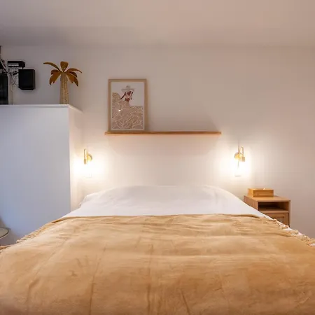 Apartamento Stylish Coastal With Fireplace & Terrace In