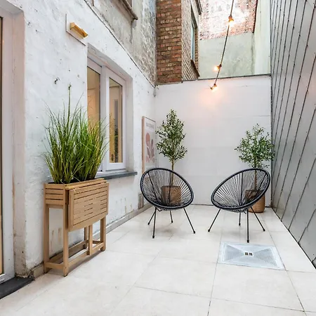 公寓 Stylish Coastal With Fireplace & Terrace In 奥斯滕德