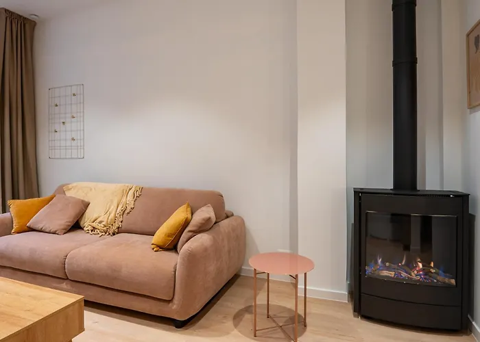 Apartment Stylish Coastal With Fireplace & Terrace In