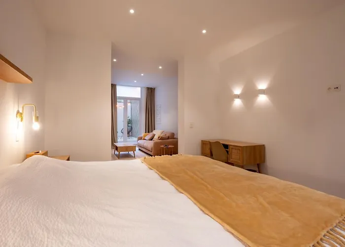 Apartment Stylish Coastal With Fireplace & Terrace In Ostend