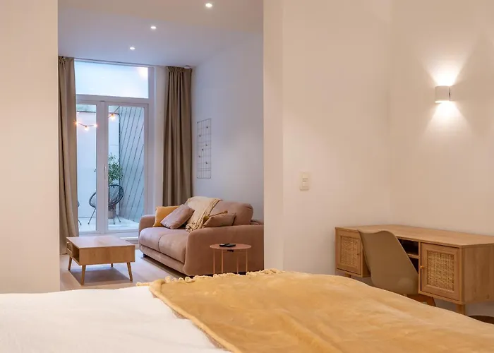 Stylish Coastal With Fireplace & Terrace In * Ostend